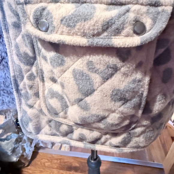 Tan Leopard Print Fleece Vest - Picture 3 of 4